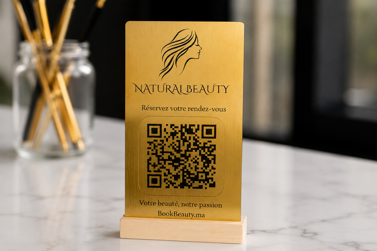Plaque doree sur support bois salon Natural Beauty