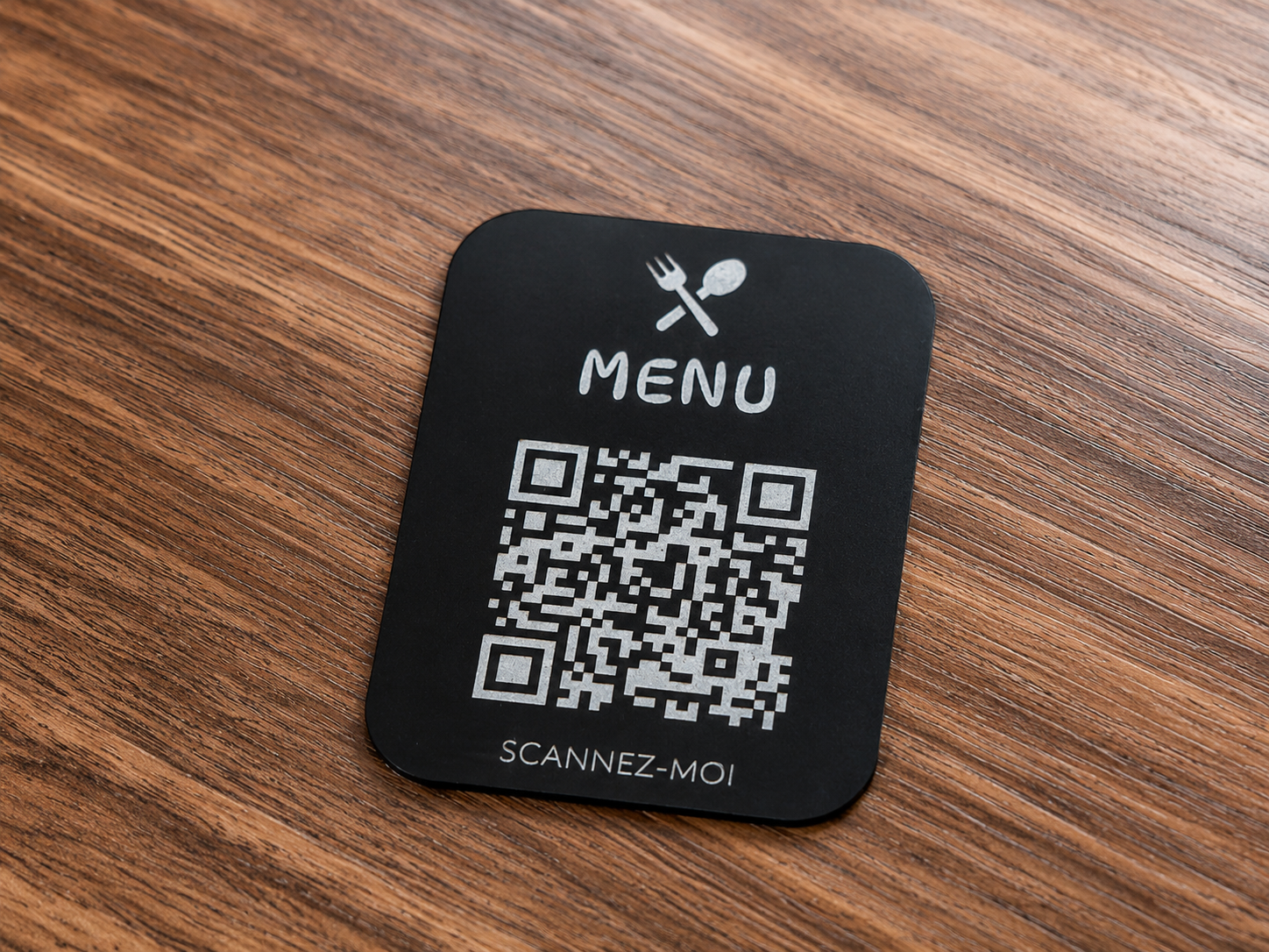 Plaque menu QR code noir carree bois